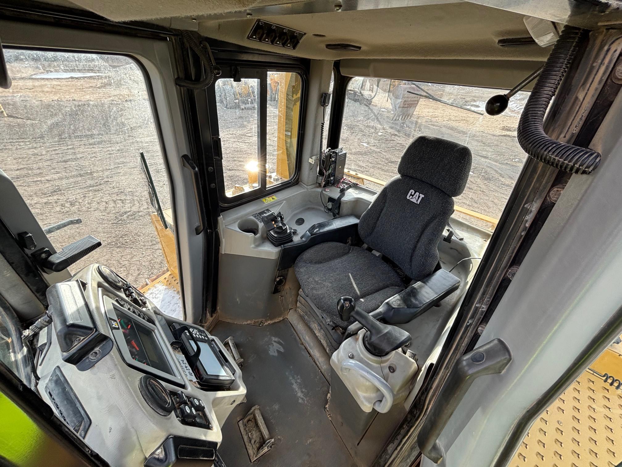 2014 CATERPILLAR D6T - view 10 of 27